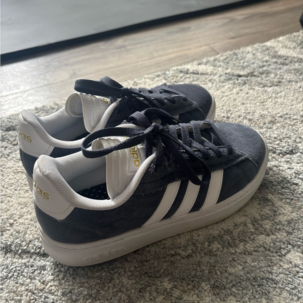 Adidas Woman’s Navy Blue Sneakers